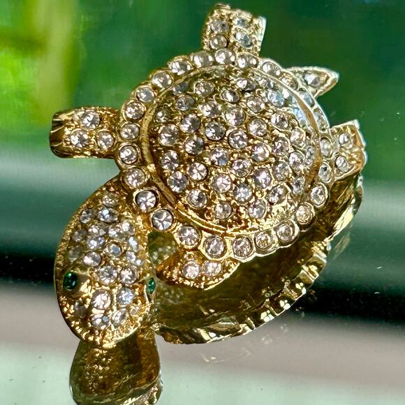 Vintage Gold Tone Turtle Brooch with Clear Rhinestones - Picture 1 of 16